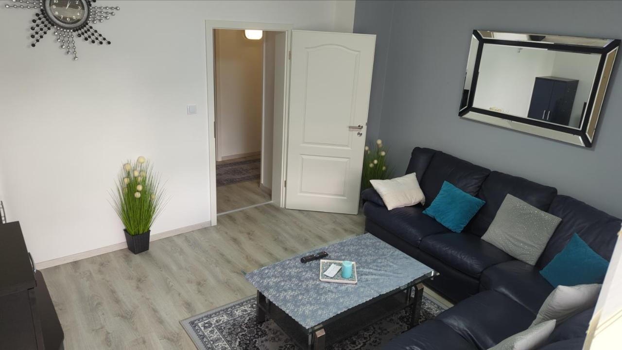 Werftstrasse 9A Apart otel Kiel Dış mekan fotoğraf