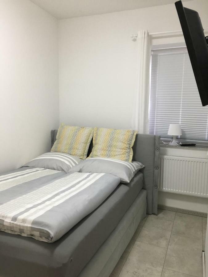 Werftstrasse 9A Apart otel Kiel Dış mekan fotoğraf
